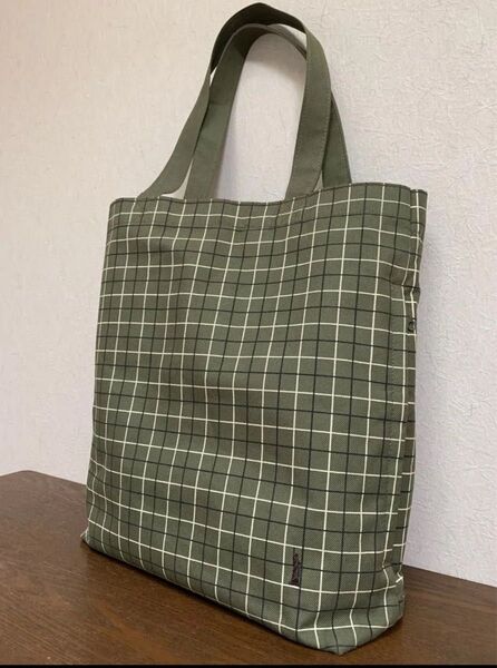 イーストボーイEAST BOYバック(オリーブグリーン、チェック格子柄)