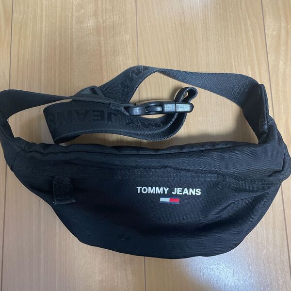 ウエストバッグ ウエストポーチ 黒 tommy jeans