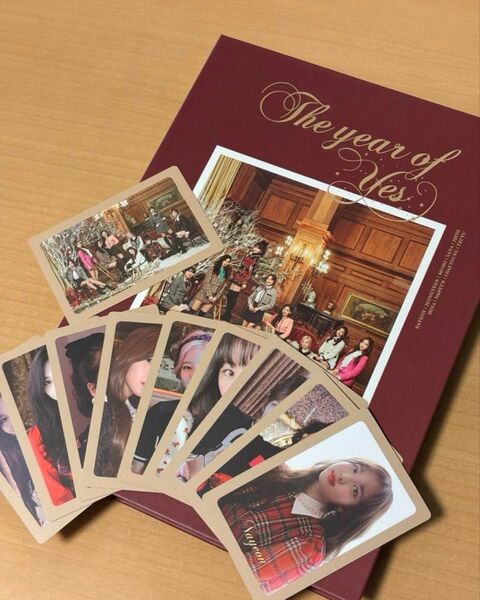 TWICE CD 特典カード付き