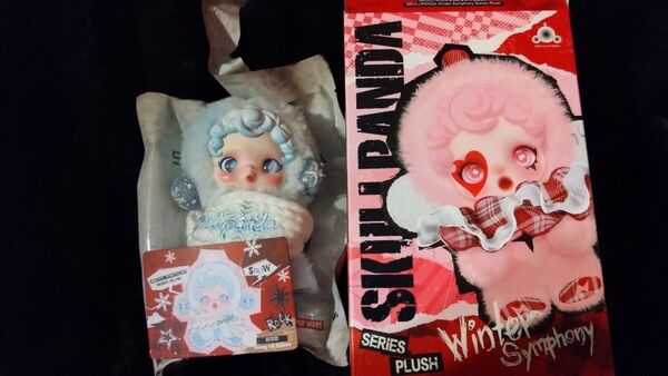 POPMART ポップマート popmartSKULLPANDA Winter Symphony シリーズ ぬいぐるみペンダント