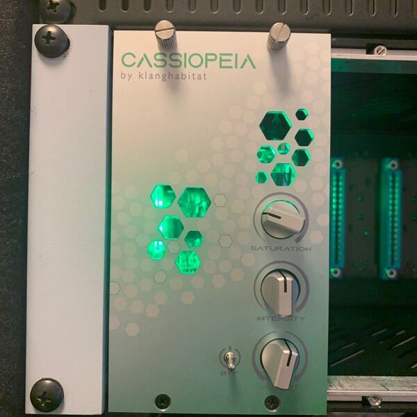 Klanghabitat Cassiopeia 真空管 サチュレーション マスタリング API500 モジュール イコライザー