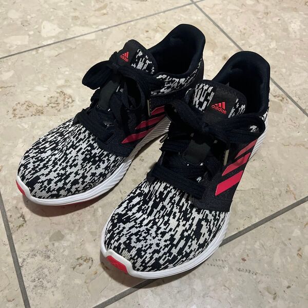adidas アディダス☆edge luxランニングシューズ☆25.5cm