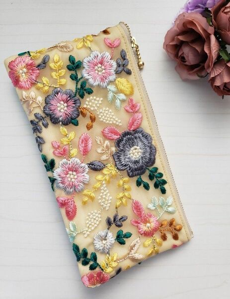ポーチ・ペンケースシリーズ再出品!!☆ハンドメイド☆インド刺繍リボン ポーチ、ブックバンドペンケース・3(マスタード)