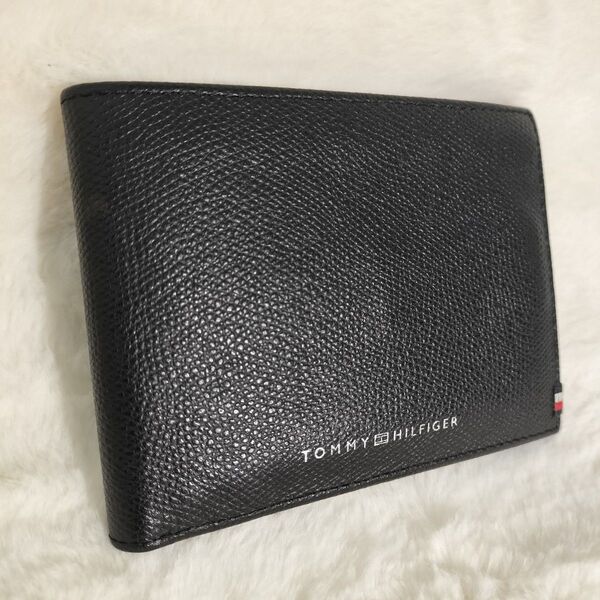 【早い者勝ち!】トミーヒルフィガー ☆ 折り財布 ブラックレザー 本革 シンプル