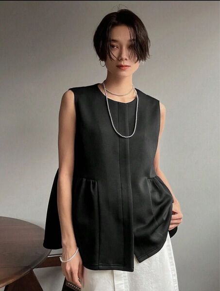 FRIFUL shein ラッフルヘム ジャケット ノースリーブ ベスト 黒 ブラック