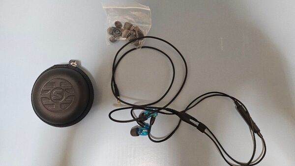 AONIC215 マイク付き SHURE イヤホン