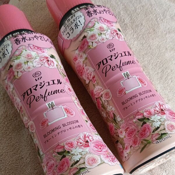 おひとつ・別袋に詰め替え発送*レノア アロマジュエル パフューム〈ブルーミングブロッサムの香り〉420ml入り・香りづけ剤