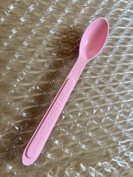 E赤ちゃん ミルクの軽量スプーン