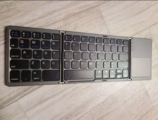 特価!ワイヤレスキーボード 折りたたみ式USB 充電画面ロック機能 タブレットキーボード ブルートゥースBluetoothブラック