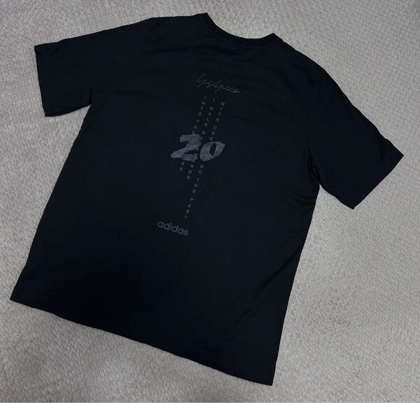 「ワイスリー」 Y-3 20周年 アニバーサリーTシャツ ブラック Lサイズ