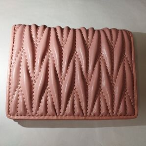 ミュウミュウ 二つ折り財布 財布
