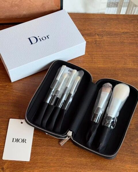 【新品未使用】Dior ディオールメイクアップブラシ 6点セットギフトボックス
