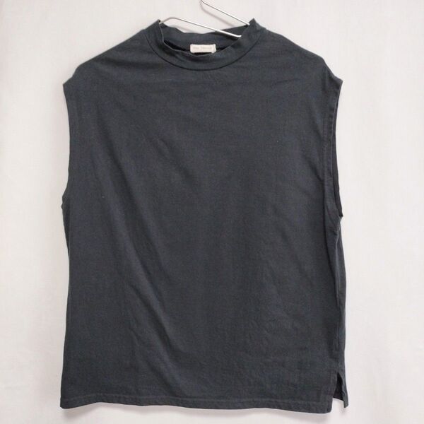 ノースリーブ 黒 Tシャツ