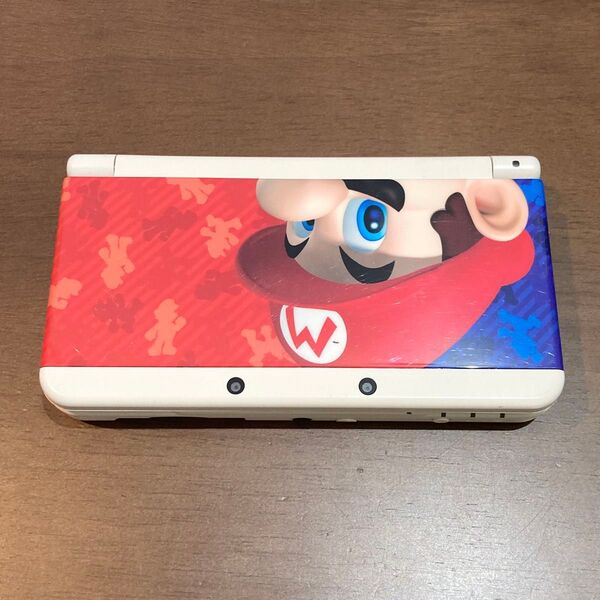 Nintendo NEW ニンテントー3DS ホワイト マリオプレート付き