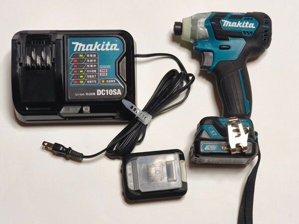 マキタ 充電式インパクトドライバ TD111D バッテリー2個