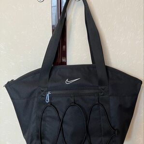 NIKE ウィメンズ トートバッグ ブラック