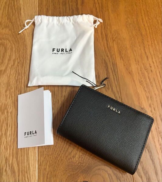 2.6万 新品 FURLA フルラ 二つ折り財布 黒 ブラック 小さめ