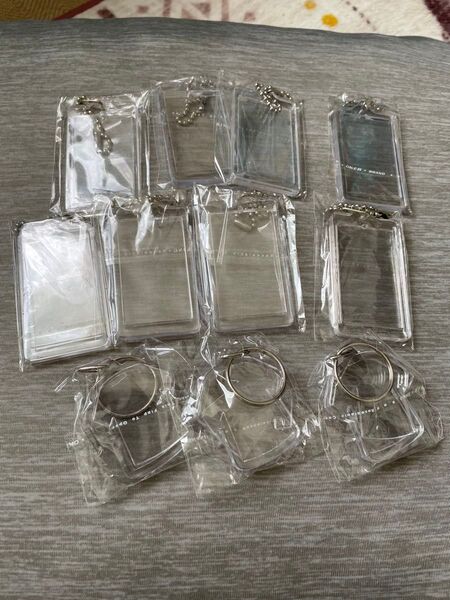 アクリルキーホルダー