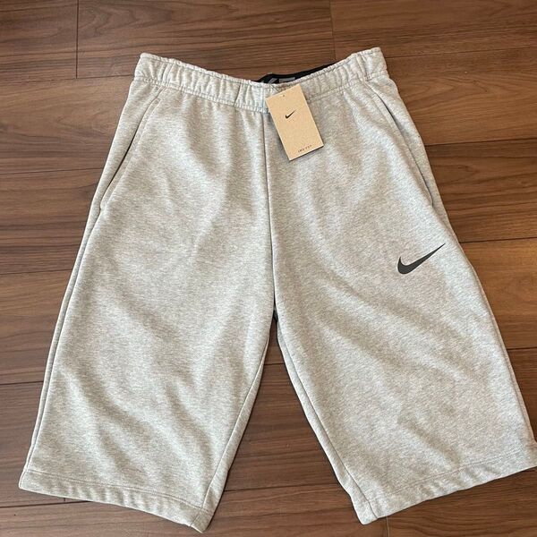 新品 NIKE ナイキ ハーフパンツ ショートパンツ メンズ