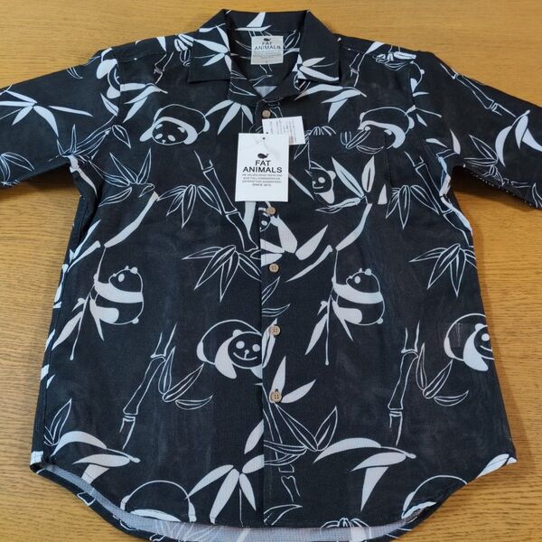 W☆新品☆FAT ANIMALS☆半袖シャツ☆サイズL☆ブラック・パンダ柄☆男性用☆No.2360