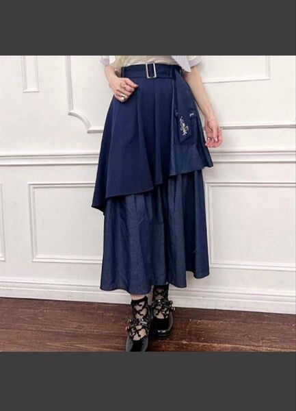 【美品】 【axes femme アクシーズ】刺繍ポケットベルト付ロングスカート