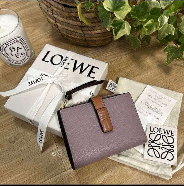 LOEWE ロエベ スリムジップバイフォールドウォレット 二つ折り財布 モーヴ