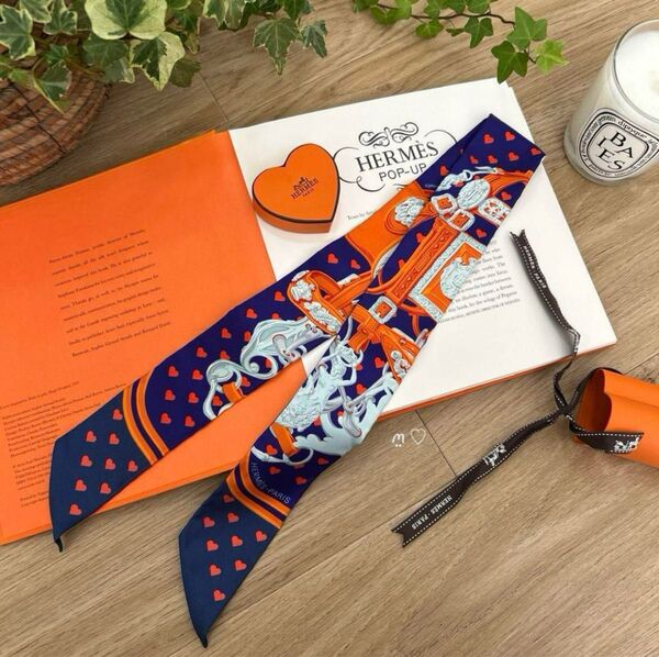 HERMES エルメス ツイリー ブリッドドゥガララブ ハート柄 シルクスカーフ