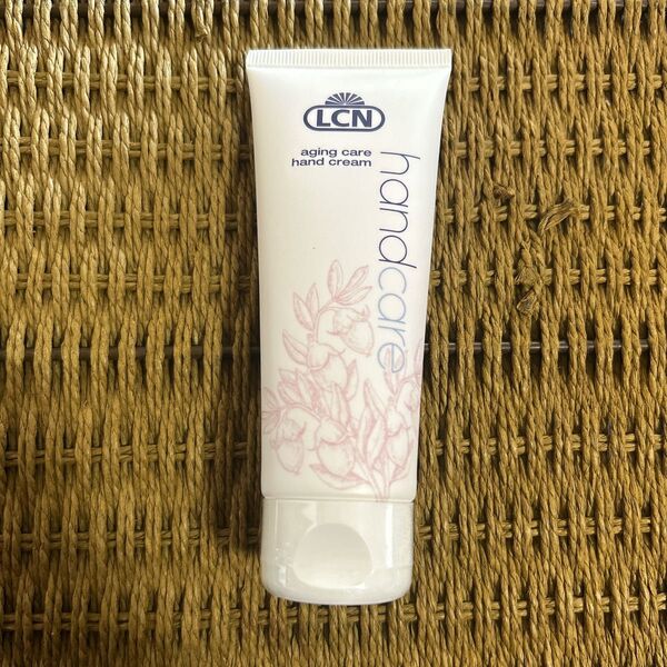 新品 LCN ハンドクリーム エイジングケア 75ml
