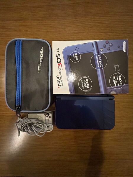 newニンテンドー3DS LL本体(ブルー系) 純正ACアダプター ケース付き