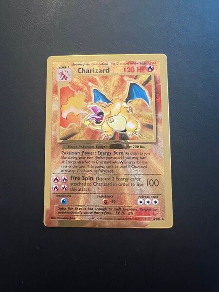 ポケモンカード リザードンウルトラプレミアムコレクション 公式メタルカード ケース付き 唯一の公式メタルカードです