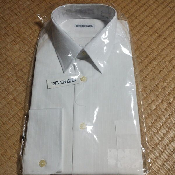 TROISCHEVEVAUX 長袖ワイシャツ 39−80 M 新品未使用 ホワイト