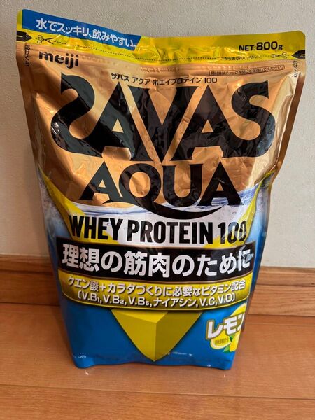 02明治 ザバス SAVAS アクア ホエイプロテイン100 レモン風味 800g プロテイン ダイエット 理想の筋肉 安い