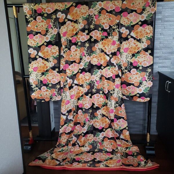 美品 お引きずり 色打掛 黒地 花柄 婚礼