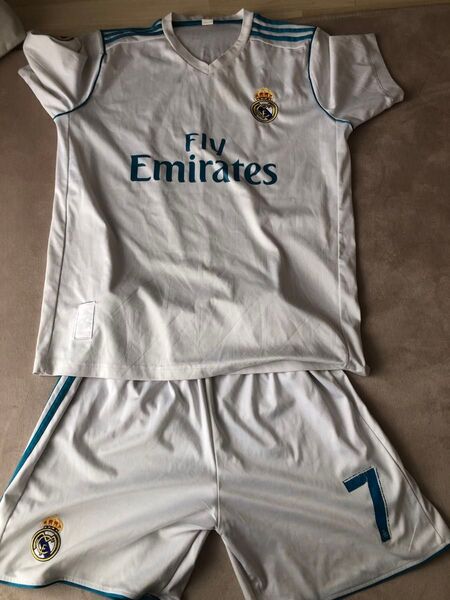 クリスティアーノ・ロナウドレアル・マドリード ユニフォーム 上下セット 7番 CR7