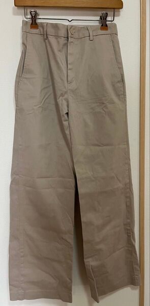 新品未使用 ユニクロ ベージュ ワイドパンツ Mサイズ チノパン カラーパンツ