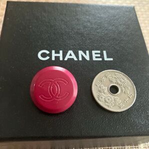CHANEL シャネル ヴィンテージ ボタン レッド系