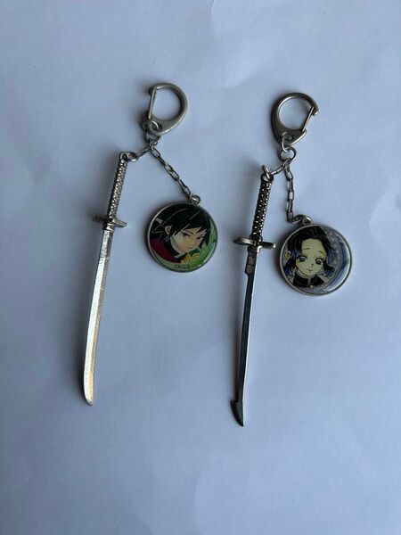 鬼滅の刃 日輪刀キーホルダー 冨岡義勇 胡蝶しのぶ