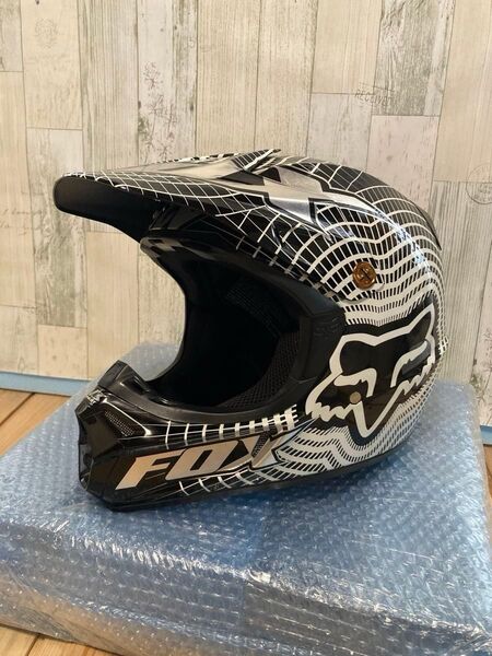 FOX V3 PILOT オフロードヘルメット スペアバイザー付