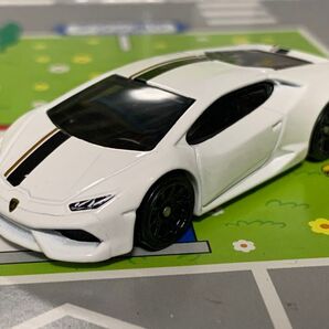 ホットウィール ベーシック マルチパック限定 ランボルギーニ ウラカン LP610-4