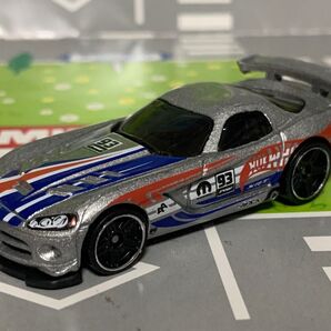 ホットウィール ベーシック ダッジ バイパーSRT10 ACR