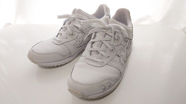 美品 ASICS GEL-LYTE III OG ホワイト 26.5cm レザー