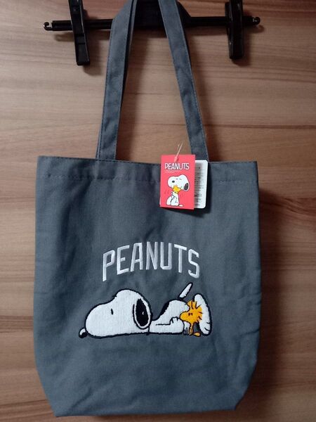新品未使用 トートバッグ スヌーピー PEANUTS