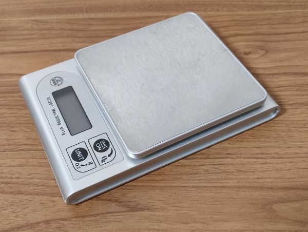 デジタルクッキングスケール 3000g EC201 グラムg ⇔ オンス oz 切り替え