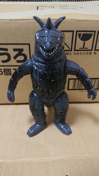 バンダイ 旧ウルトラ怪獣シリーズ 再生ドラコ ソフビ