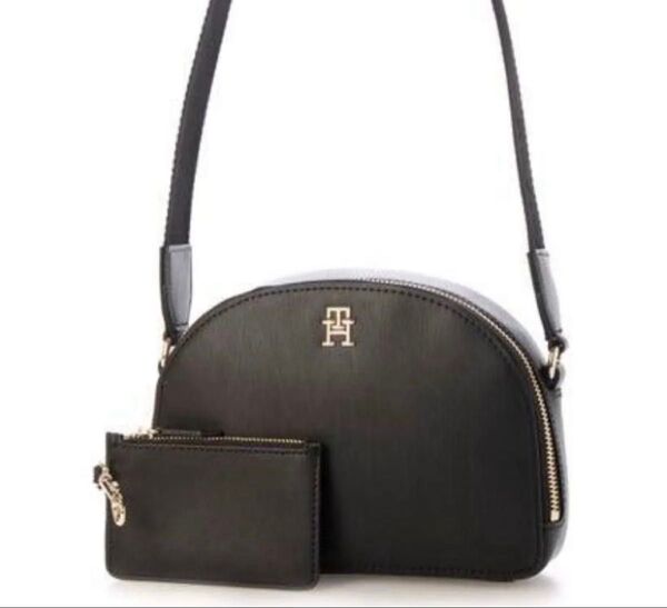 TOMMY HILFIGER モノタイプハーフムーンクロスボディバッグ ショルダーバッグ