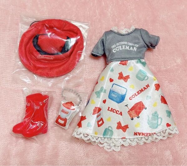 未使用 キャンプだいすきリカちゃん コールマン×りかちゃん 洋服セット ドレスセット 本体なし アウトフィット