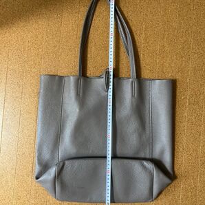 美品 トートバッグ グレー 本革 イタリア製 A4収納可