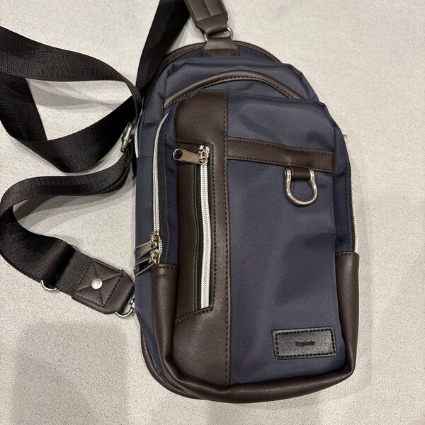 Baglerde ボディバッグ ネイビー