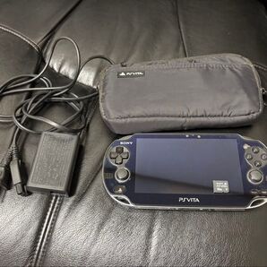 美品 SONY PS Vita(PCH-1100)本体 16GBメモリカード付き プレイ時間少なめ