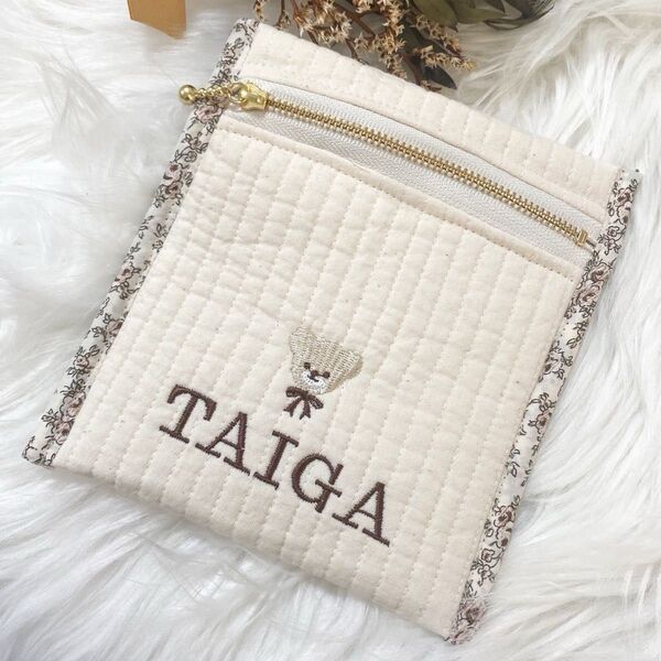 ヌビ イブル リバティ 保冷ポーチ くま 刺繍 名前 名入れ 入園入学